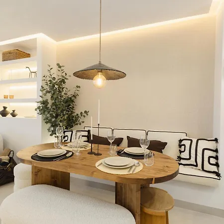 Modern First Floor Apartment, With Private Terrace Garden And Barbecue, In First Line Of Aloha Golf, In Nueva Andalucia 公寓 马尔韦利亚