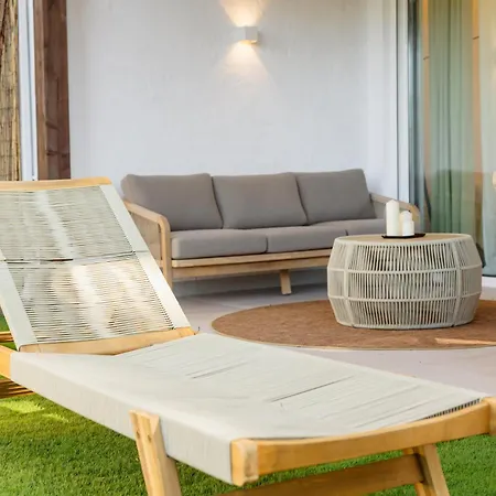 Modern First Floor Apartment, With Private Terrace Garden And Barbecue, In First Line Of Aloha Golf, In Nueva Andalucia 马尔韦利亚
