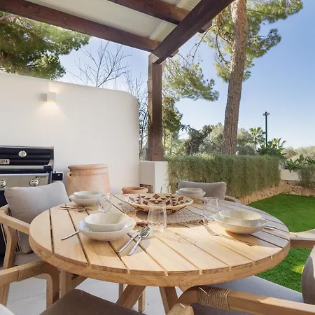 Modern First Floor Apartment, With Private Terrace Garden And Barbecue, In First Line Of Aloha Golf, In Nueva Andalucia 马尔韦利亚