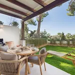 Modern First Floor Apartment, With Private Terrace Garden And Barbecue, In First Line Of Aloha Golf, In Nueva Andalucia