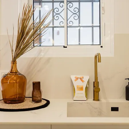 Modern First Floor Apartment, With Private Terrace Garden And Barbecue, In First Line Of Aloha Golf, In Nueva Andalucia Apartament