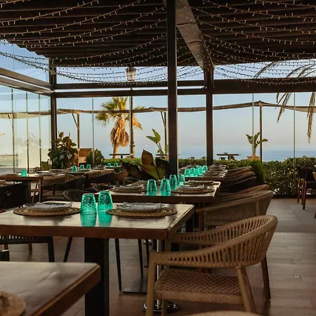 Modern First Floor Apartment, With Private Terrace Garden And Barbecue, In First Line Of Aloha Golf, In Nueva Andalucia *