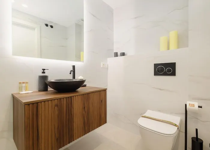 Modern First Floor Apartment, With Private Terrace Garden And Barbecue, In First Line Of Aloha Golf, In Nueva Andalucia Apartment *