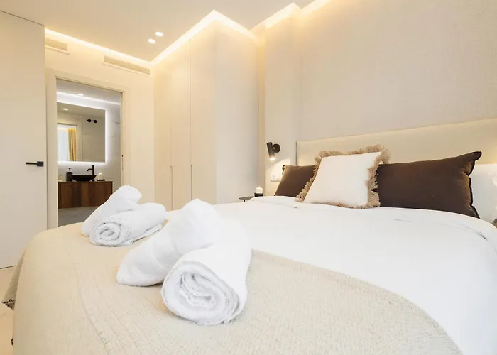 Apartment Modern First Floor Apartment, With Private Terrace Garden And Barbecue, In First Line Of Aloha Golf, In Nueva Andalucia *