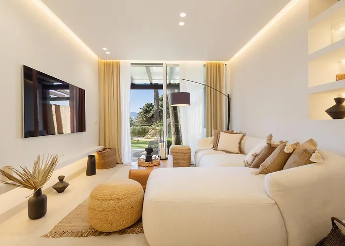 Apartment Modern First Floor Apartment, With Private Terrace Garden And Barbecue, In First Line Of Aloha Golf, In Nueva Andalucia Marbella