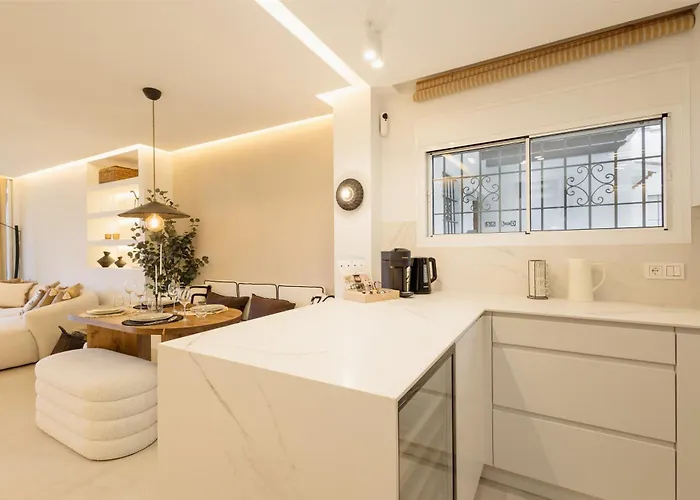 Modern First Floor Apartment, With Private Terrace Garden And Barbecue, In First Line Of Aloha Golf, In Nueva Andalucia Marbella