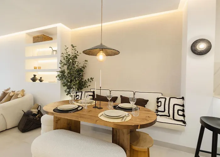 Modern First Floor Apartment, With Private Terrace Garden And Barbecue, In First Line Of Aloha Golf, In Nueva Andalucia Daire Marbella