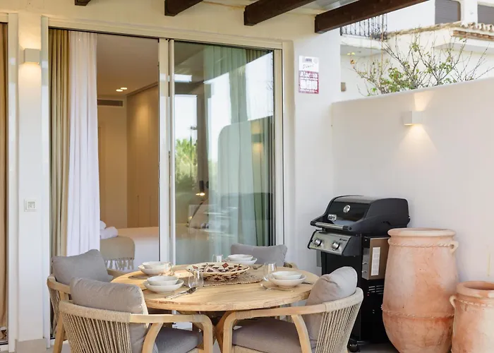 Modern First Floor Apartment, With Private Terrace Garden And Barbecue, In First Line Of Aloha Golf, In Nueva Andalucia * Marbella