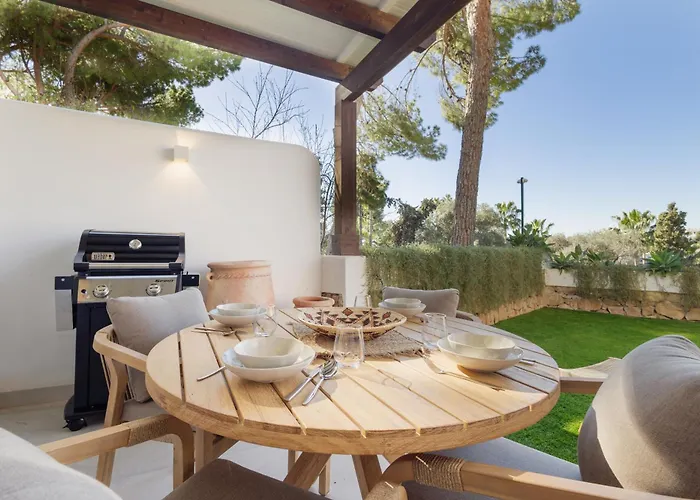 Modern First Floor Apartment, With Private Terrace Garden And Barbecue, In First Line Of Aloha Golf, In Nueva Andalucia Marbella