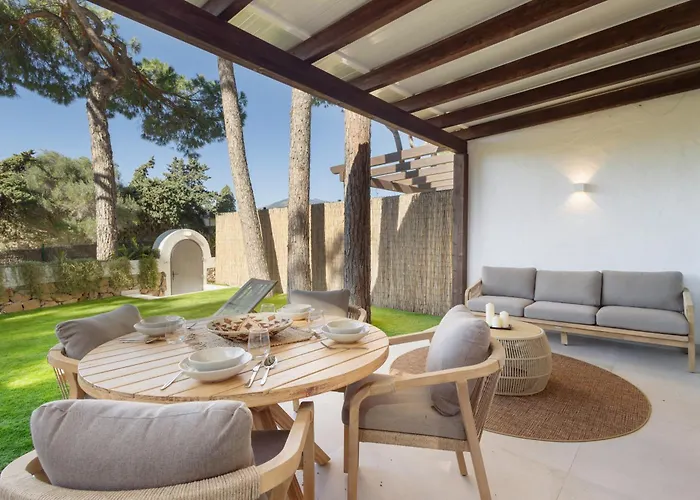 Modern First Floor Apartment, With Private Terrace Garden And Barbecue, In First Line Of Aloha Golf, In Nueva Andalucia Daire